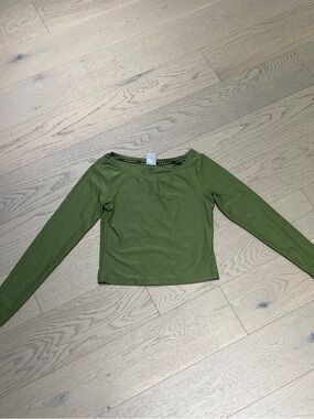 WOMEN's Nike Air Olive Green Crew Neck Top
